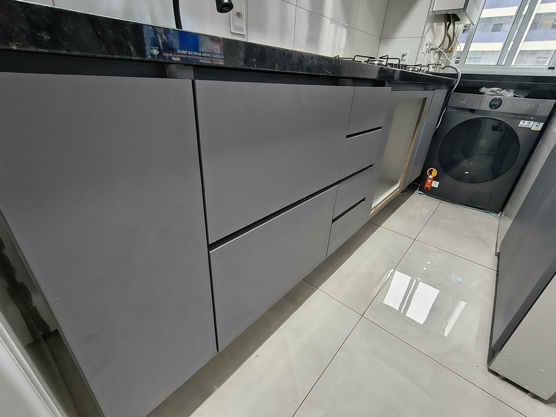 Cozinha Compacta Integrada com Lavanderia, Cozinhas por Aluma Planejados, foto 5