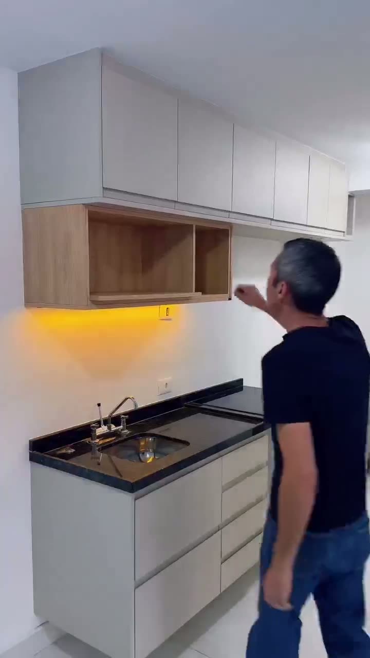 Cozinha Essencial Amadeirada, Cozinhas por Aluma Planejados